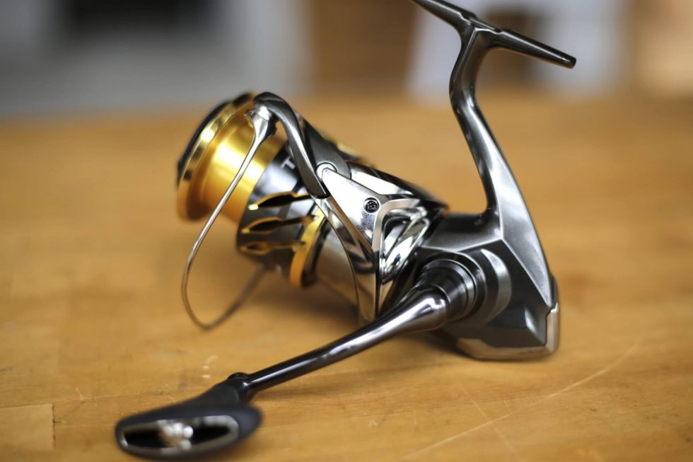 シマノ SHIMANO 20 ツインパワー 4000XG - フィッシング